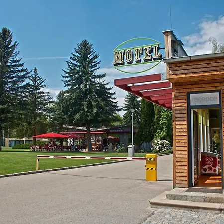 Motel Dlouha Louka 3* Τσέσκε Μπουντεγιόβιτσε