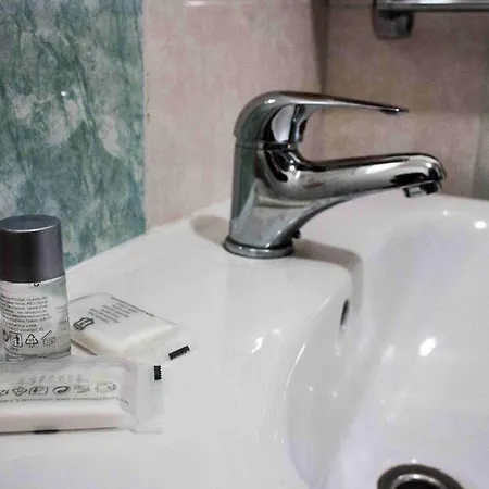 Motel Dlouha Louka 모텔 3*