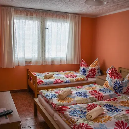 Motel Dlouha Louka 체스케부데요비체